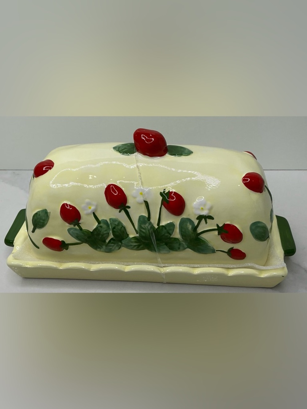 Potter’s Studio Butter Dish Strawberry Ceramic 8” New